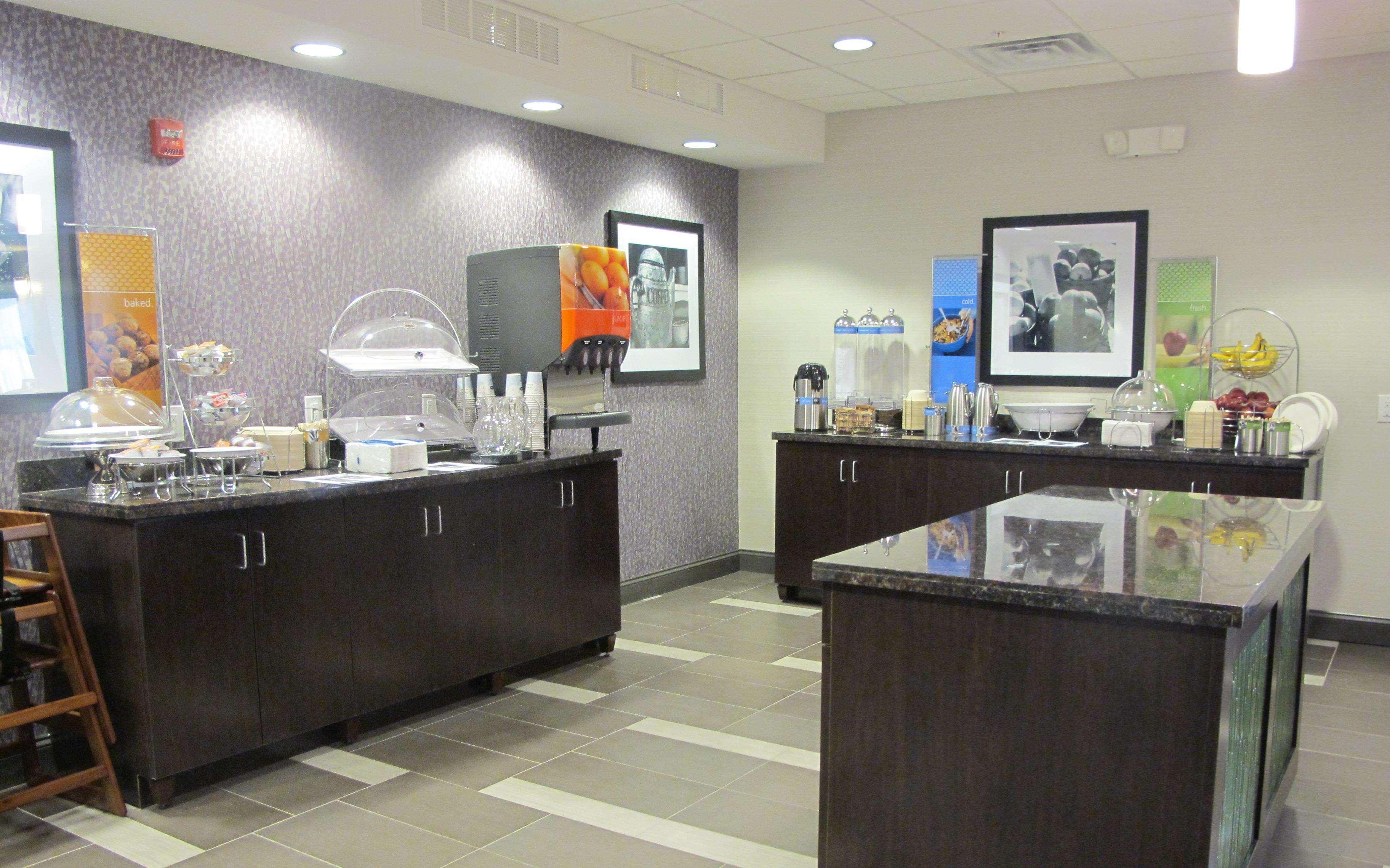 Hampton Inn Leesville Restaurant photo