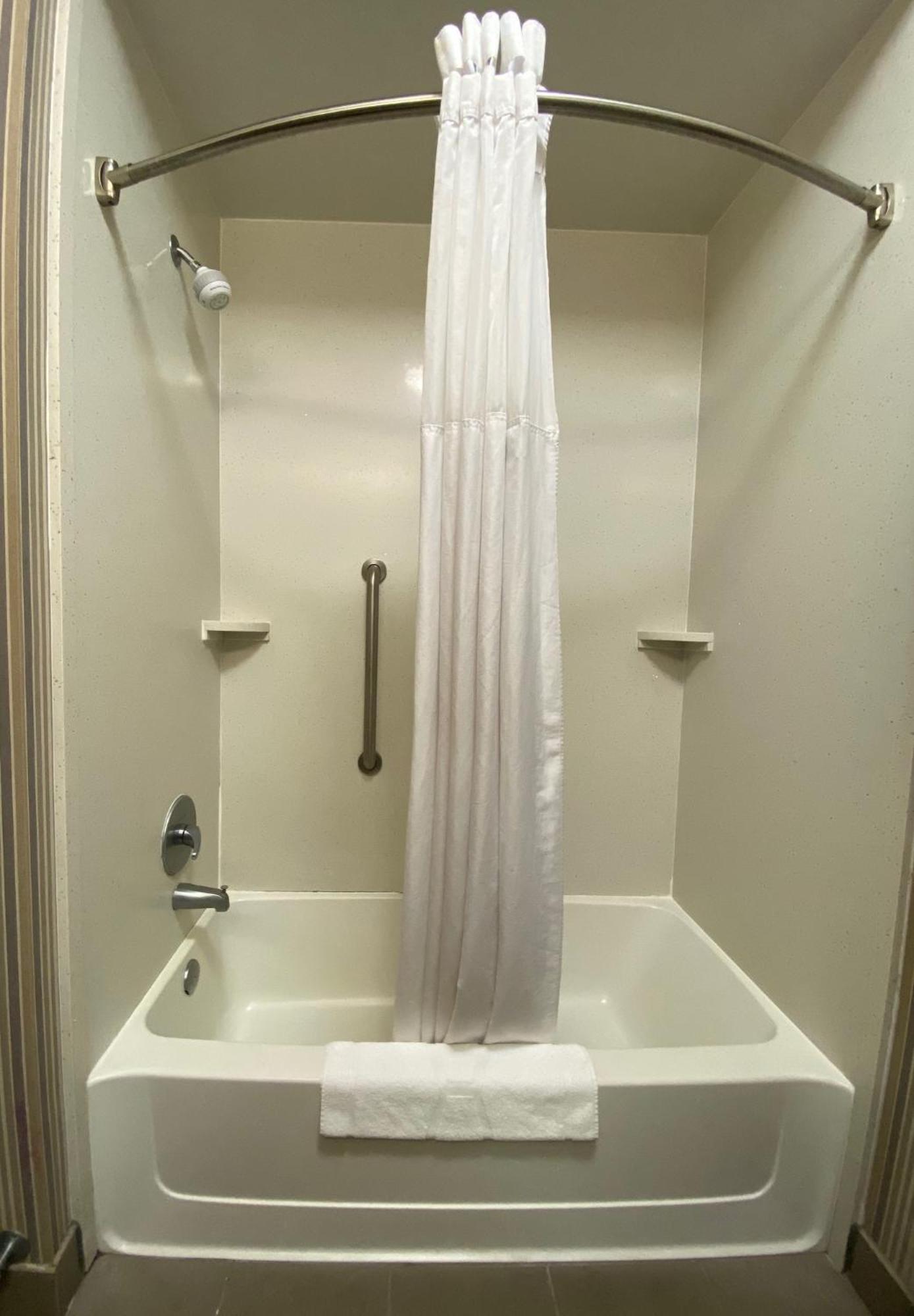 Hampton Inn Leesville Extérieur photo