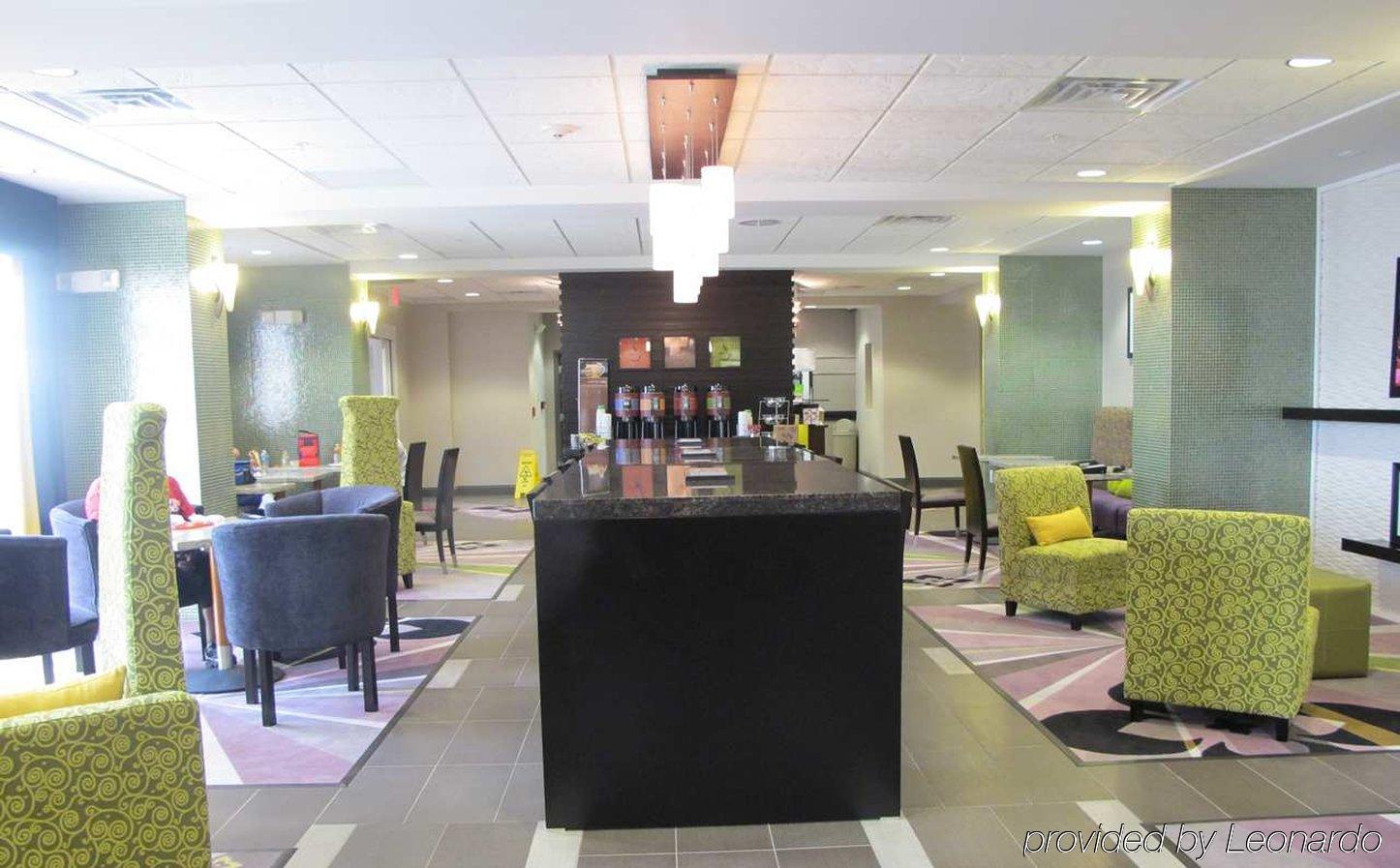 Hampton Inn Leesville Restaurant photo